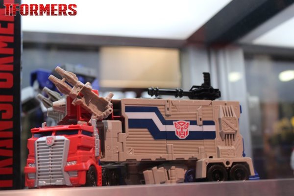 SDCC 2016   Generations Platinum Series And Titans Return Preview Night Display 010 (10 of 157)